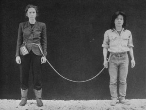 pTehching Hsieh susirises su Linda Montano