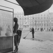 Clifford Coffin. nezinomas modelis Dior suknele. 1948m