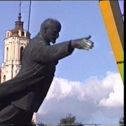 Kadras is Deimanto Narkeviciaus filmo filmo Karta XX amziuje. 2007m