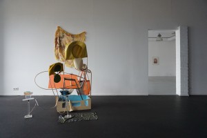 Aidas Bareikis. Saulė man už peties, kai aš įžengiu į mišką. 2014. Andriaus Pukio nuotrauka